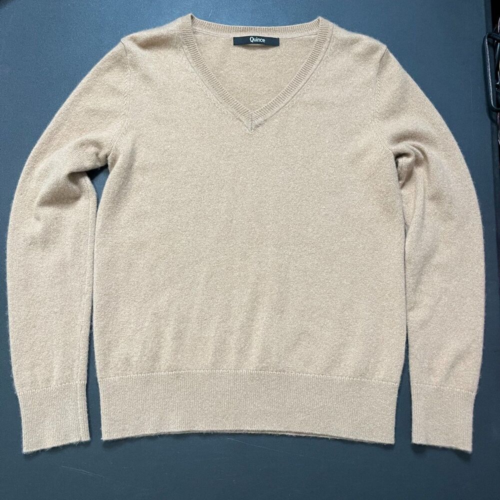 Quince Womens 100% Cashmere Sweater Tan Long Sleeve V-neck Small EUC